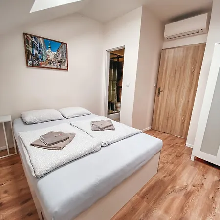Hotel Blue Lotus & Bratislava