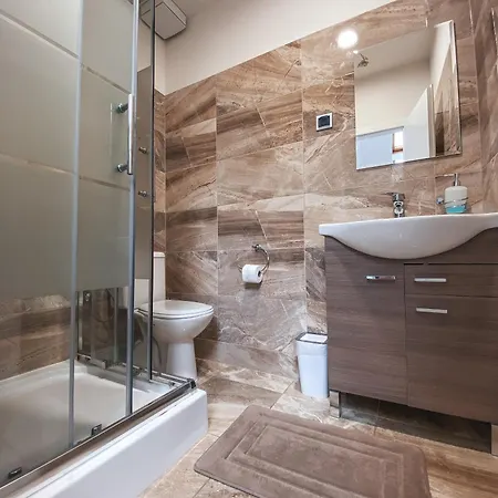 Hotel Blue Lotus &