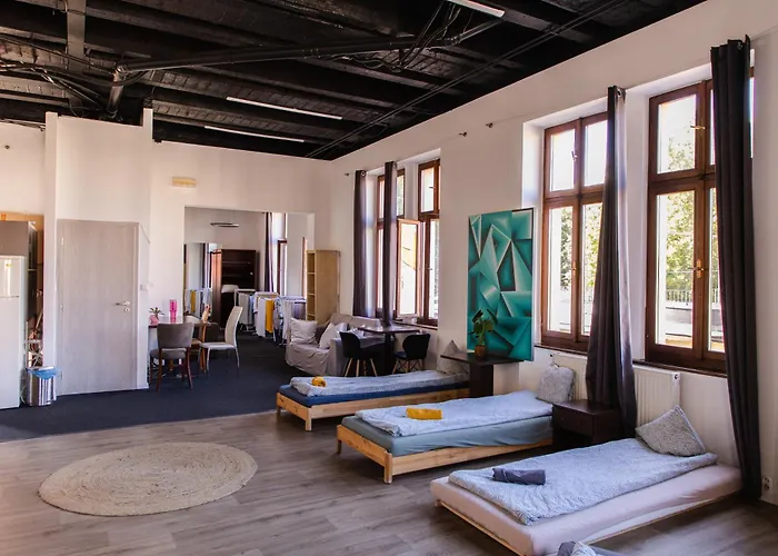 Blue Lotus فندق براتسيلافا